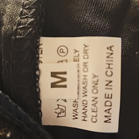 NWOT FLAPPER DRESS WITH acessories Elegant Black and Silver Beaded Dress. - Picture 3 of 8